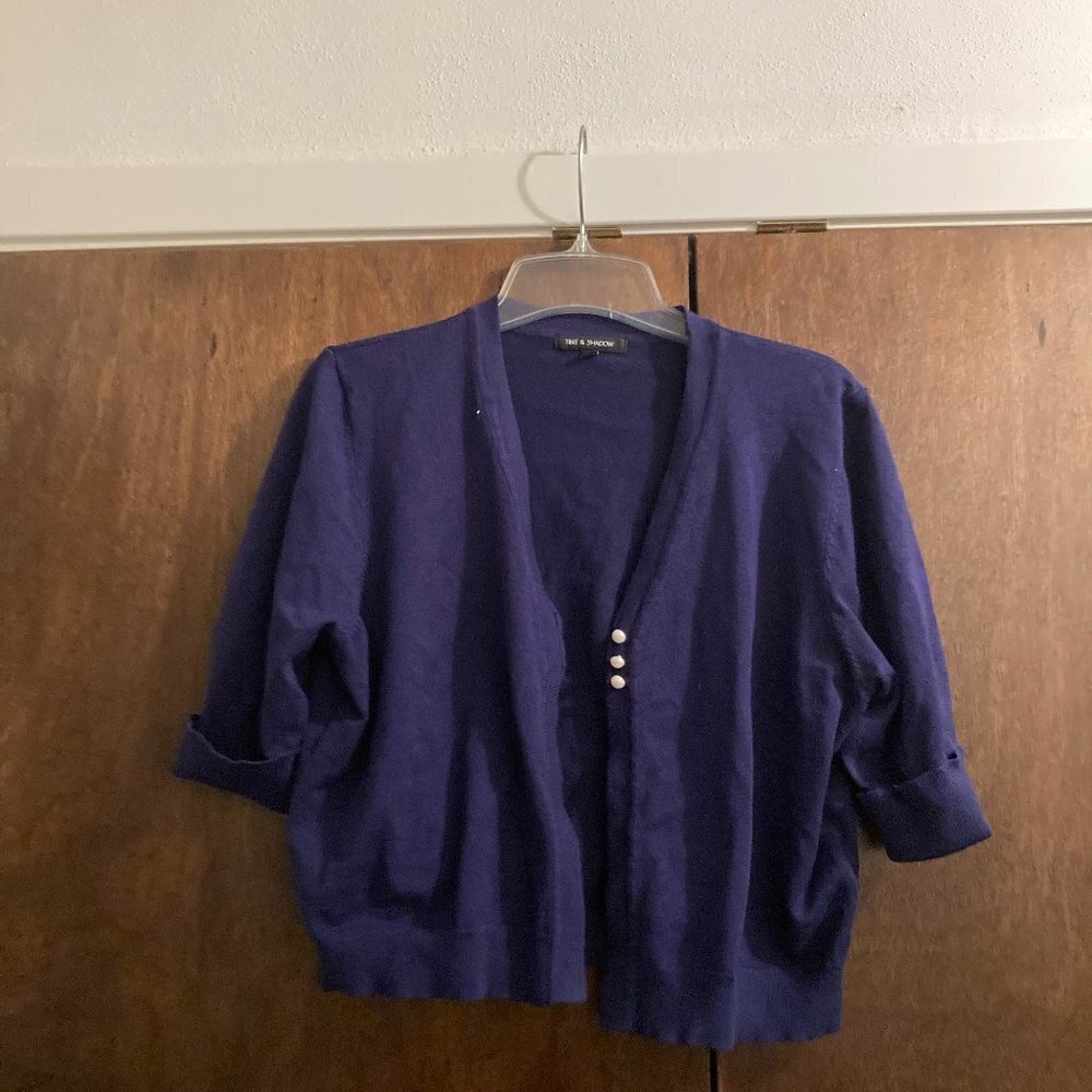 Tint & Shadow navy blue crop sweater sz XL